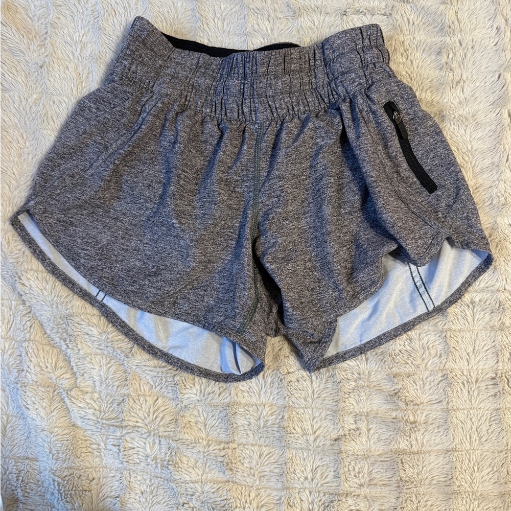 Lululemon Tracker V shorts 4”
